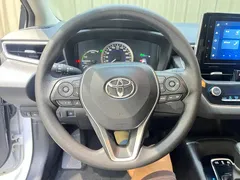 2021 Toyota Corolla Hybrid 1.8L E-CVT Elite, белый — фото 12