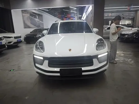 2022 Porsche Macan 2.0T