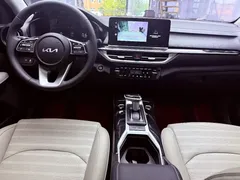 2023 Kia Cerato 1.5L CVT Luxury, белый — фото 18