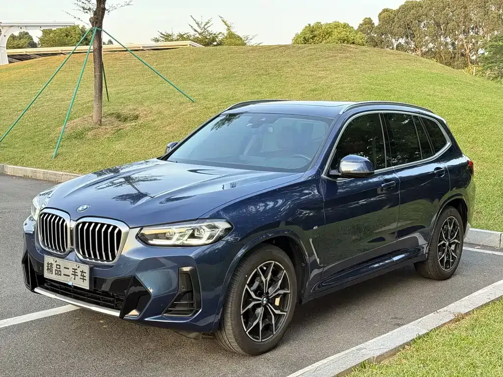 2022 BMW X3 xDrive25i M