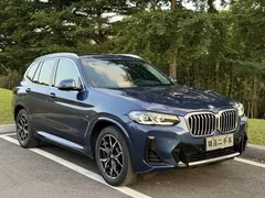 2022 BMW X3 xDrive25i M, синий — фото 3