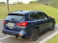 2022 BMW X3 xDrive25i M, синий — фото 8