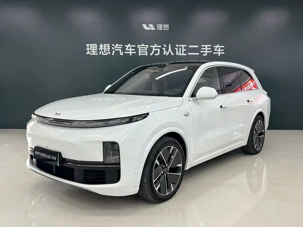 2025 Li Auto L8