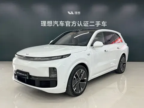2025 Li Auto L8