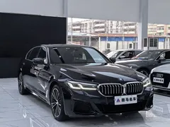 2023 BMW 5 Series 5 530Li M, чёрный — фото 3