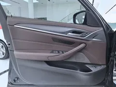 2023 BMW 5 Series 5 530Li M, чёрный — фото 4