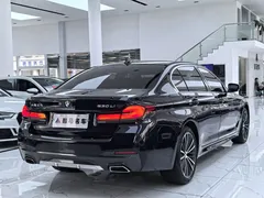 2023 BMW 5 Series 5 530Li M, чёрный — фото 15