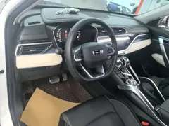 2022 Geely Atlas 1.8TD DCT, белый — фото 10