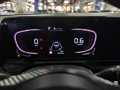 2023 Kia Seltos 1.5L CVT Luxury, белый — фото 11