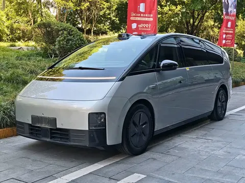 2024 Li Auto MEGA Ultra