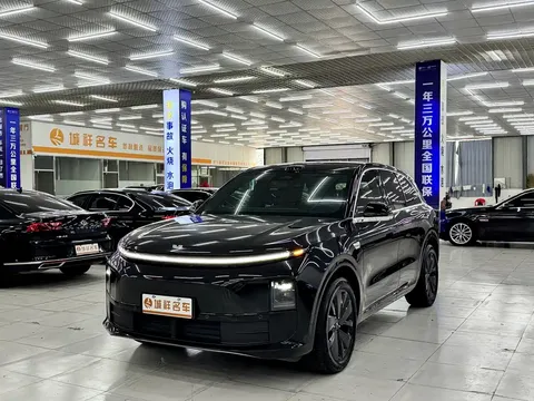 2025 Li Auto L6 Pro