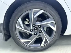 2023 Hyundai Elantra 1.5L CVT GLX Elite, белый — фото 21