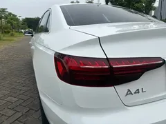2022 Audi A4L 40 TFSI, белый — фото 14