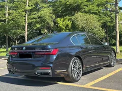 2019 BMW 7 Series 7 740Li M, чёрный — фото 4