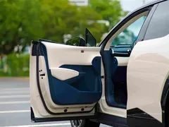 2023 Zeekr X RWD YOU 4-seat, белый — фото 8