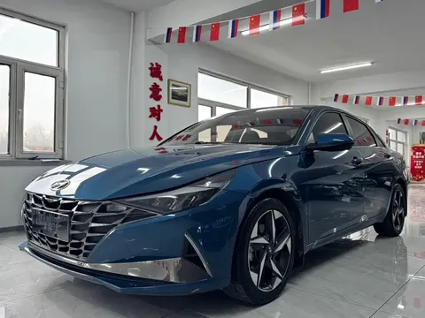 2022 Hyundai Elantra 1.5L CVT LUX Premium