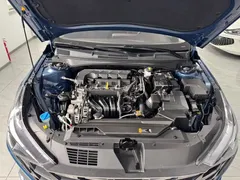 2022 Hyundai Elantra 1.5L CVT LUX Premium, синий — фото 19