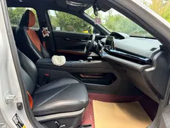 2022 Changan UNI-V 1.5T — фото 6