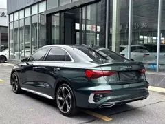 2023 Audi A3L Limousine 35 TFSI, зелёный — фото 12