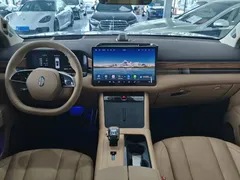2024 Aito M7 1.5T 4WD Max 5 — фото 12