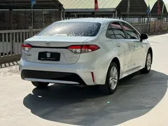 2021 Toyota Levin 185T CVT Luxury, белый — фото 5
