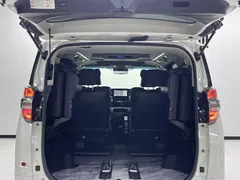 2021 Toyota Vellfire Hybrid 2.5L HV Luxury, белый — фото 14