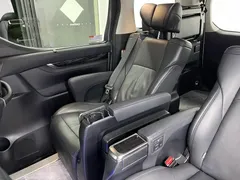 2021 Toyota Vellfire Hybrid 2.5L HV Luxury, белый — фото 17