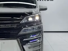 2021 Toyota Vellfire Hybrid 2.5L HV Luxury, белый — фото 26