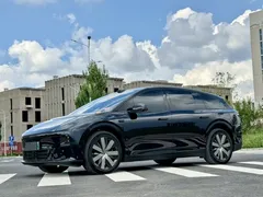 2025 Li Auto i6 2WD Standard, чёрный — фото 2