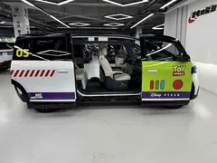 2025 Zeekr Mix Smart Driving, белый — фото 14
