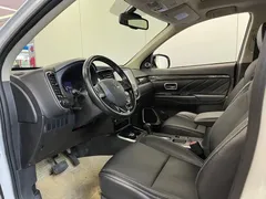 2020 Mitsubishi Outlander 2.0L 2WD Enjoy 7, белый — фото 4