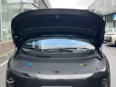 2025 Li Auto i8 Standard, чёрный — фото 16