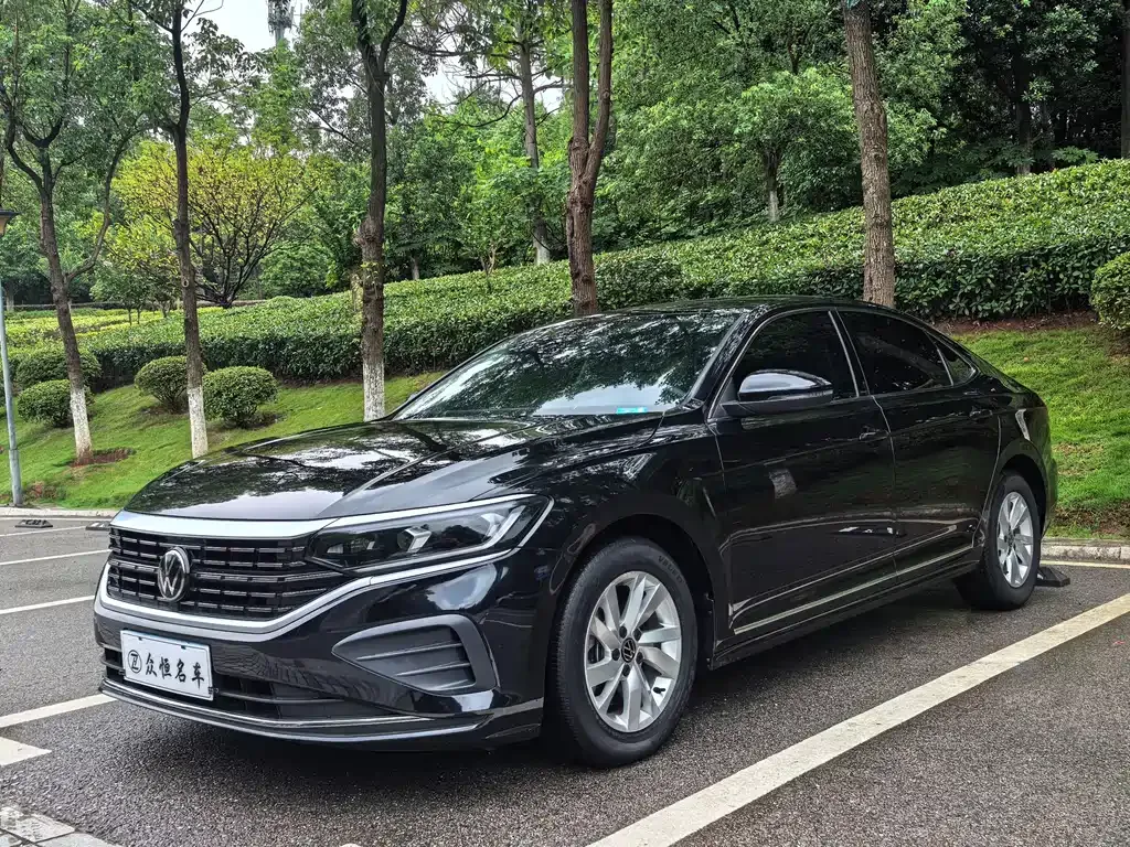 2023 Volkswagen Passat 280TSI Business
