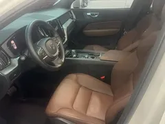 2023 Volvo XC60 4WD Luxury, белый — фото 7
