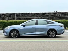 2025 BYD Seal 07 DM-i 1.5L 70km — фото 5