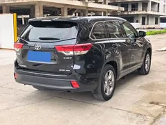 2021 Toyota Highlander 2.0T 4WD Luxury 7, чёрный — фото 17