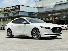 2021 Mazda 3 2.0L AT, белый — фото 3