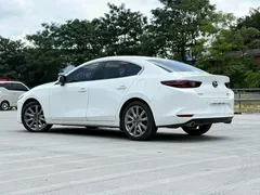 2021 Mazda 3 2.0L AT, белый — фото 4
