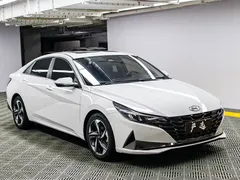2022 Hyundai Elantra 1.5L CVT LUX Premium, белый — фото 3