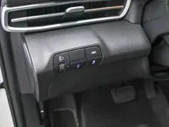 2022 Hyundai Elantra 1.5L CVT LUX Premium, белый — фото 7