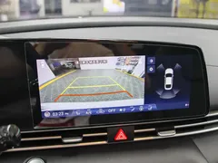 2022 Hyundai Elantra 1.5L CVT LUX Premium, белый — фото 9