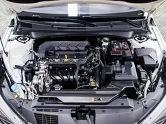 2022 Hyundai Elantra 1.5L CVT LUX Premium, белый — фото 18
