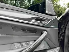 2022 BMW 5 Series 5 540i Fashion M, чёрный — фото 12