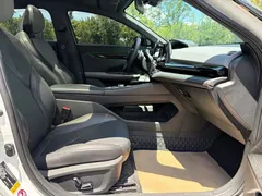 2022 Changan UNI-V 1.5T, белый — фото 5