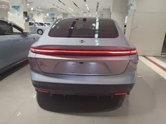 2022 Nio ET5 75kWh, синий — фото 6