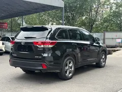 2021 Toyota Highlander 2.0T 2WD Luxury 7, чёрный — фото 7