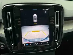 2023 Volvo XC40 B4 4WD Luxury, белый — фото 12