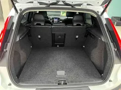2023 Volvo XC40 B4 4WD Luxury, белый — фото 21