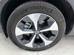 2023 Volvo XC40 B4 4WD Luxury, белый — фото 25