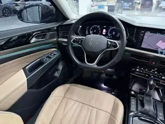 2022 Volkswagen Passat 330TSI Luxury, чёрный — фото 10